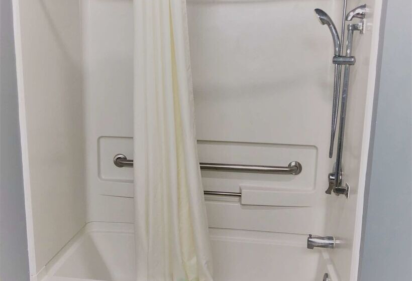 فندق River Front Inn