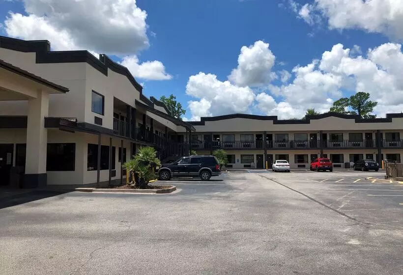 ホテル River Front Inn