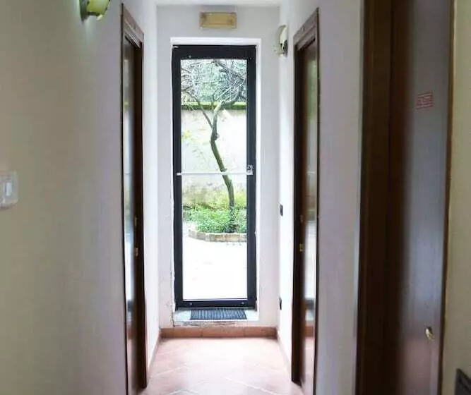 ユースホステル Iride