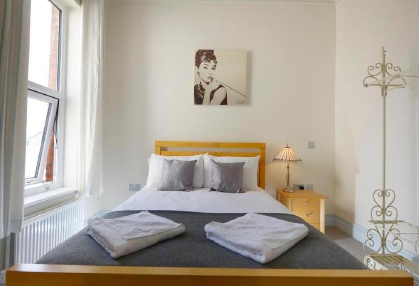 فندق صغير Southsea Rocks