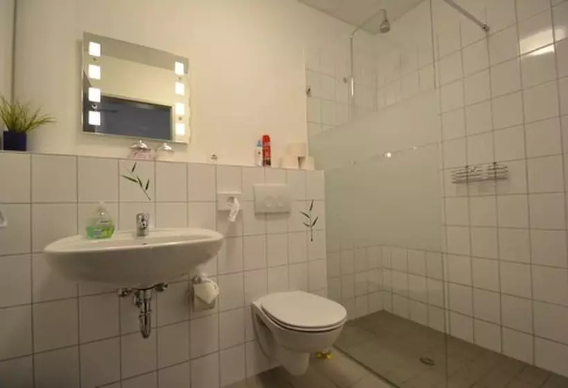 Arena Hostel & Monteurzimmer