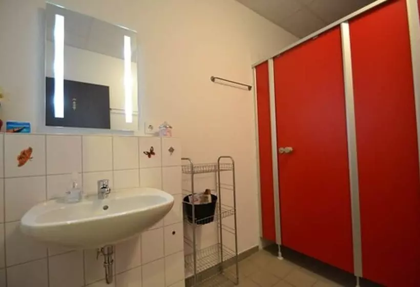 Arena Hostel & Monteurzimmer