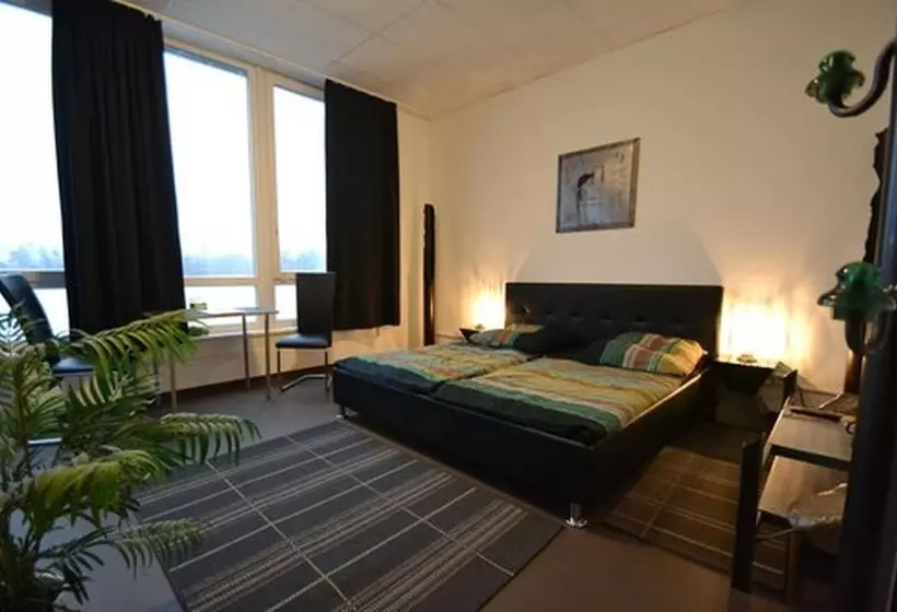 Arena Hostel & Monteurzimmer