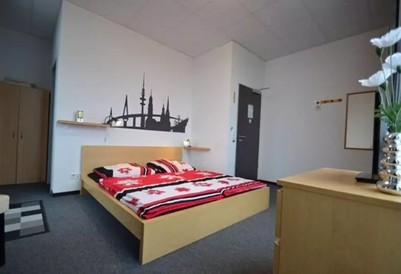 Arena Hostel & Monteurzimmer