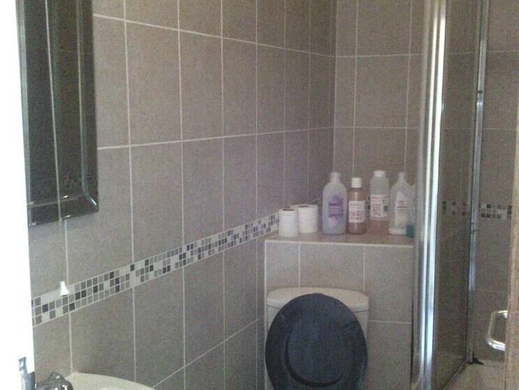 مبيت وإفطار Amazon Guest House