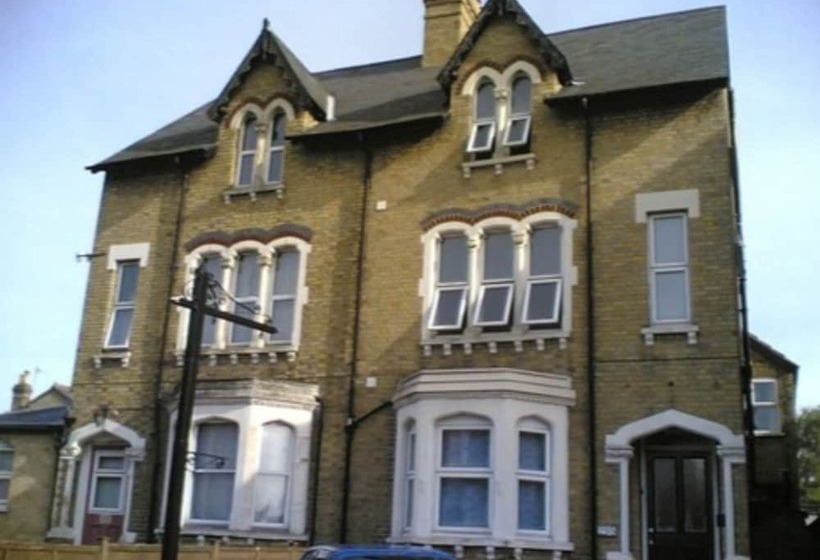 مبيت وإفطار Amazon Guest House