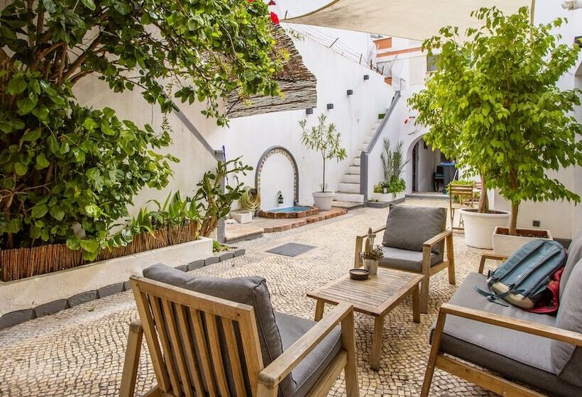 Hostel Casa D Alagoa