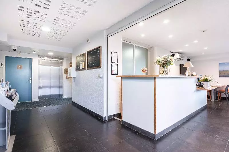 Отель All Suites Le Teich – Bassin D’arcachon