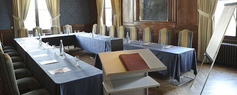 בית מלון כפרי Château De La Tremblaye