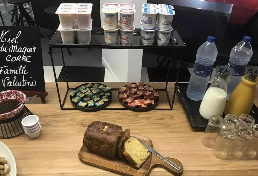 Enzo Hotels Trappes By Kyriad Direct