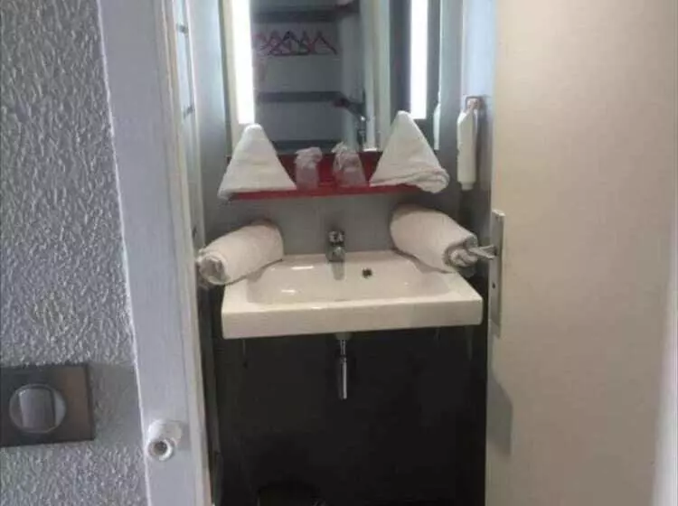 Enzo Hotels Trappes By Kyriad Direct