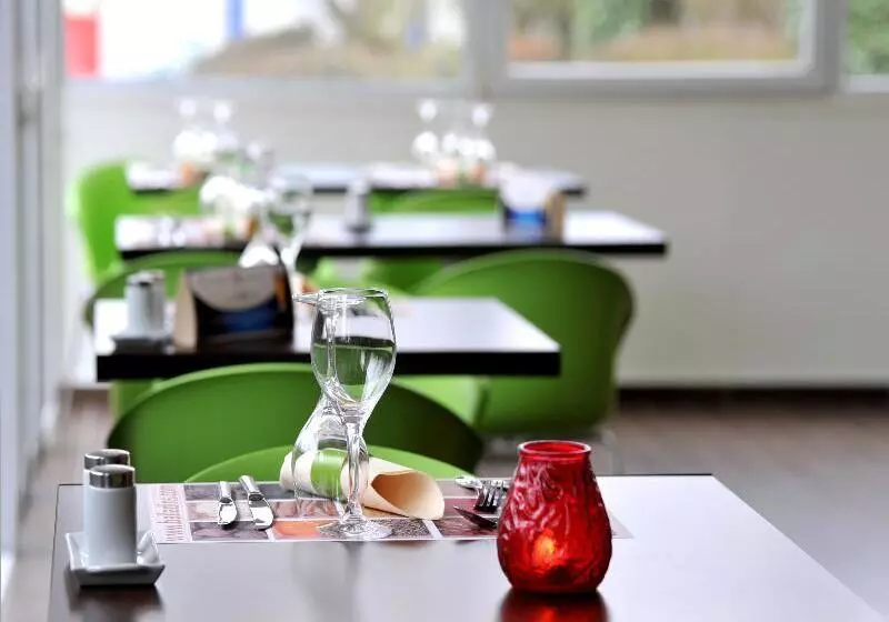 Enzo Hotels Trappes By Kyriad Direct