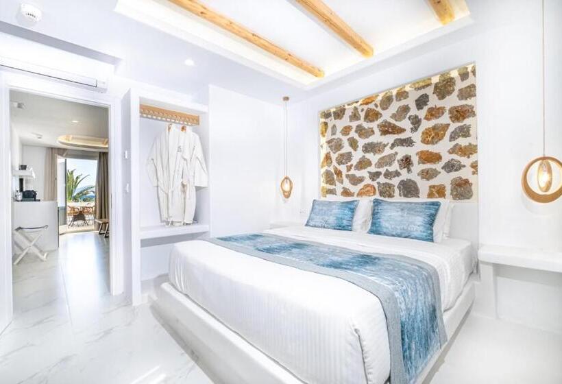 Liana Beach Hotel & Spa