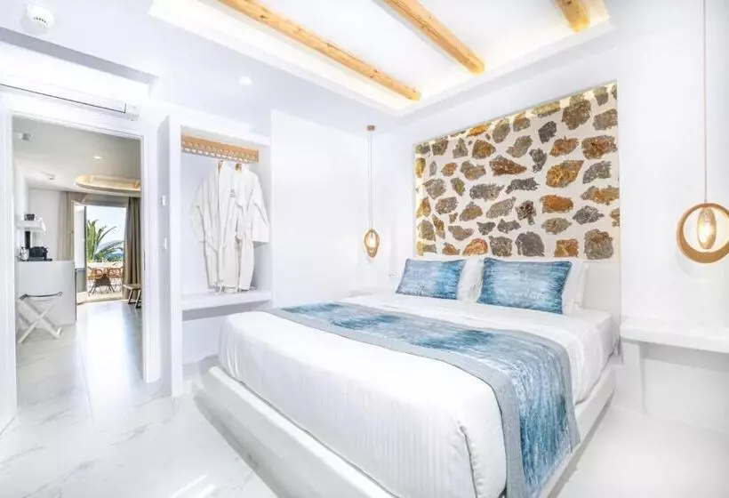 Liana Beach Hotel & Spa