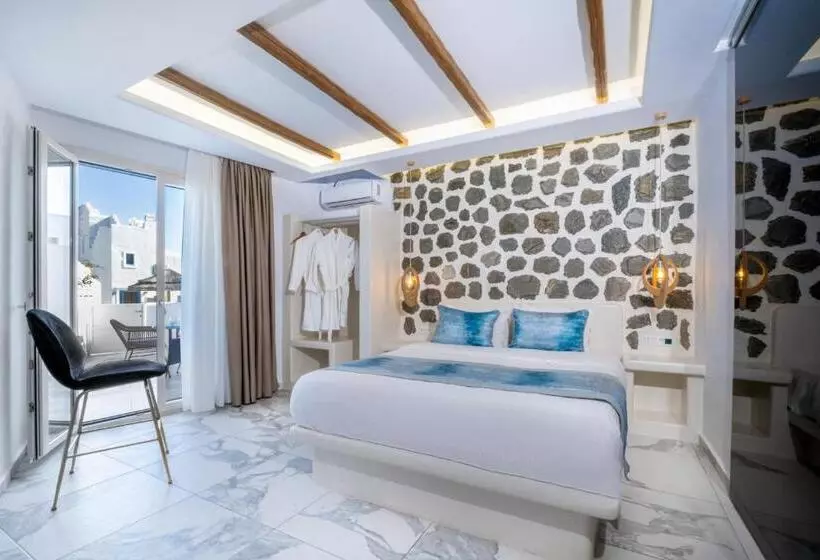 Liana Beach Hotel & Spa