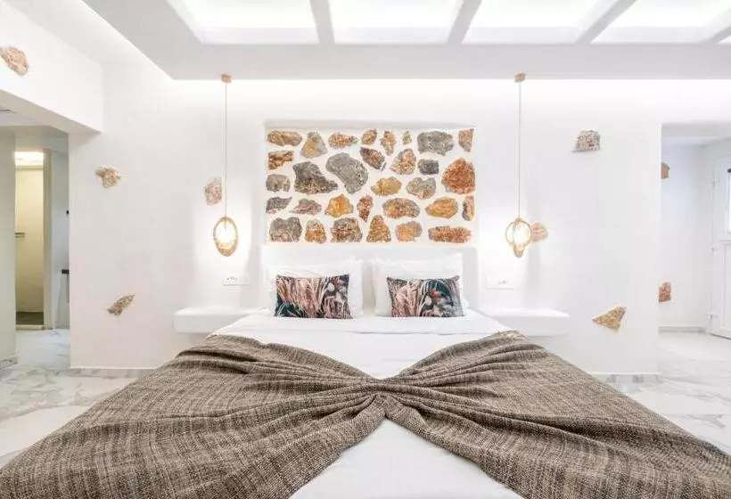 Liana Beach Hotel & Spa