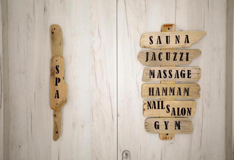 Liana Beach Hotel & Spa