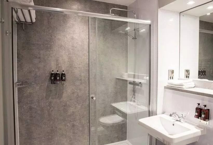 Отель Llechwen Hall