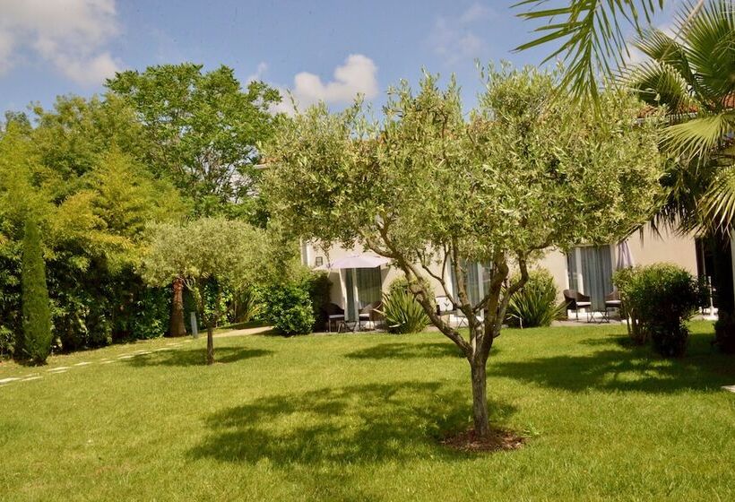 בית מלון כפרי Hôtel Villa Sophia   Adults Only July And August