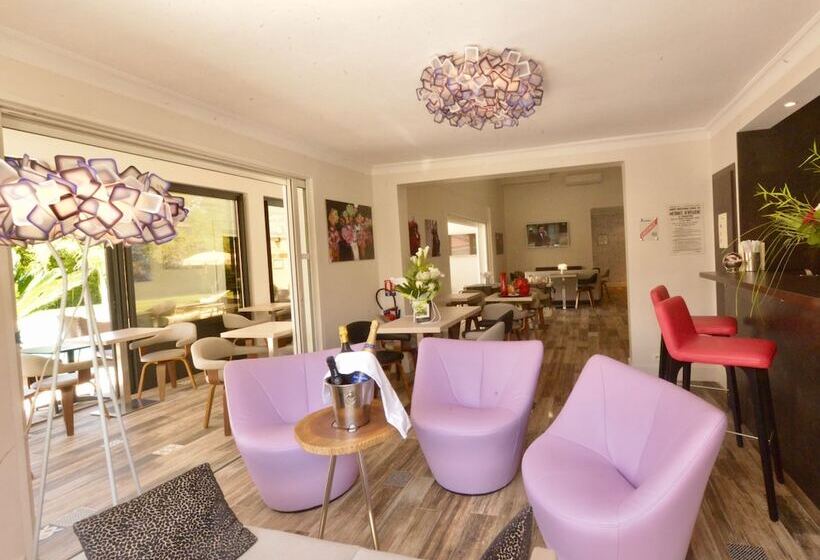 בית מלון כפרי Hôtel Villa Sophia   Adults Only July And August