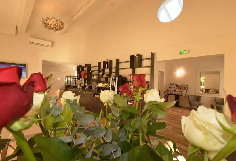 호텔 Hôtel Villa Sophia   Adults Only July And August