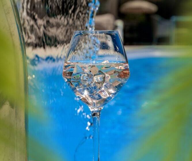 בית מלון כפרי Hôtel Villa Sophia   Adults Only July And August