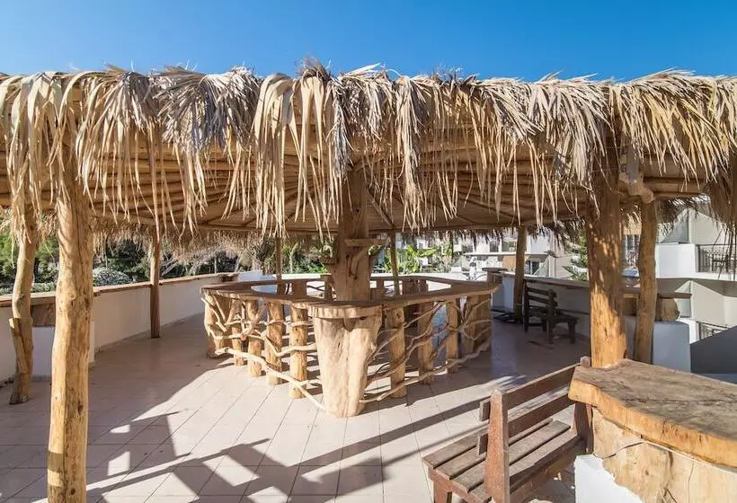 Iniohos Zante Hotel & Suites