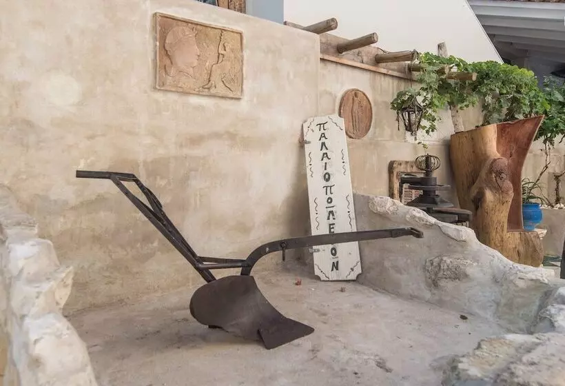 Iniohos Zante Hotel & Suites