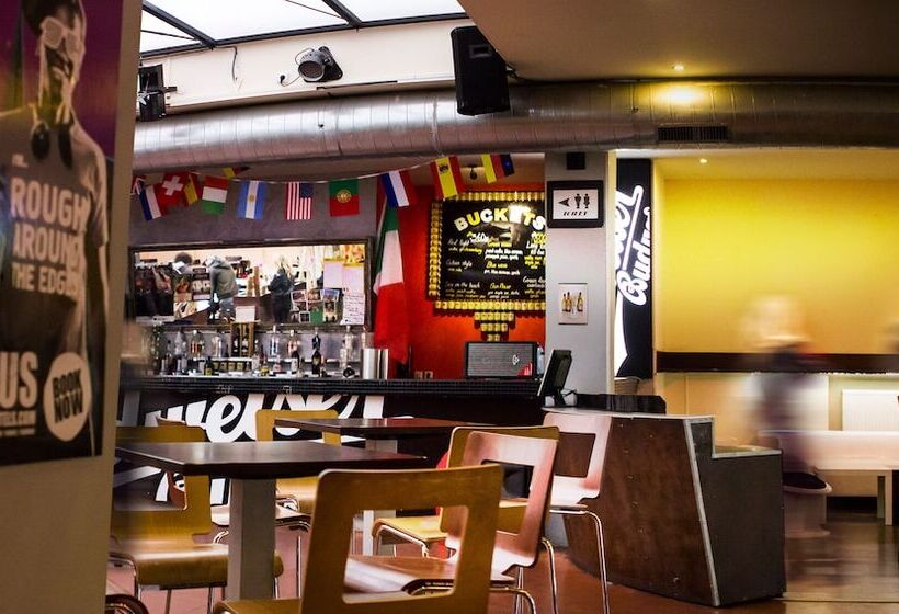 هاستل Plus Prague