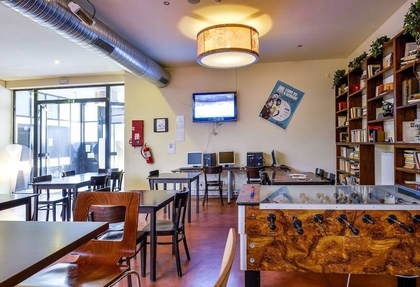 هاستل Plus Prague