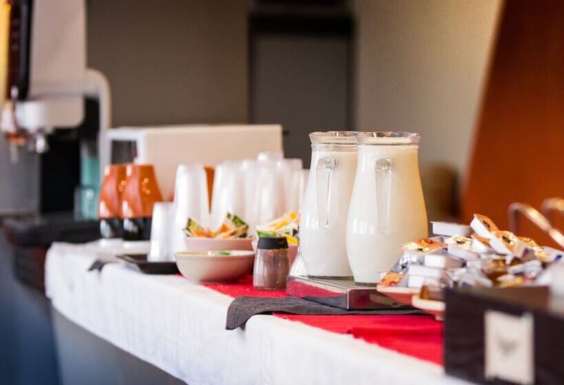 هاستل Plus Prague