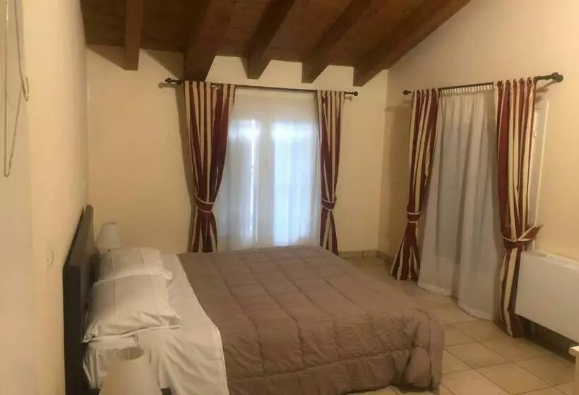 تختخواب و صبحانه Il Borgo
