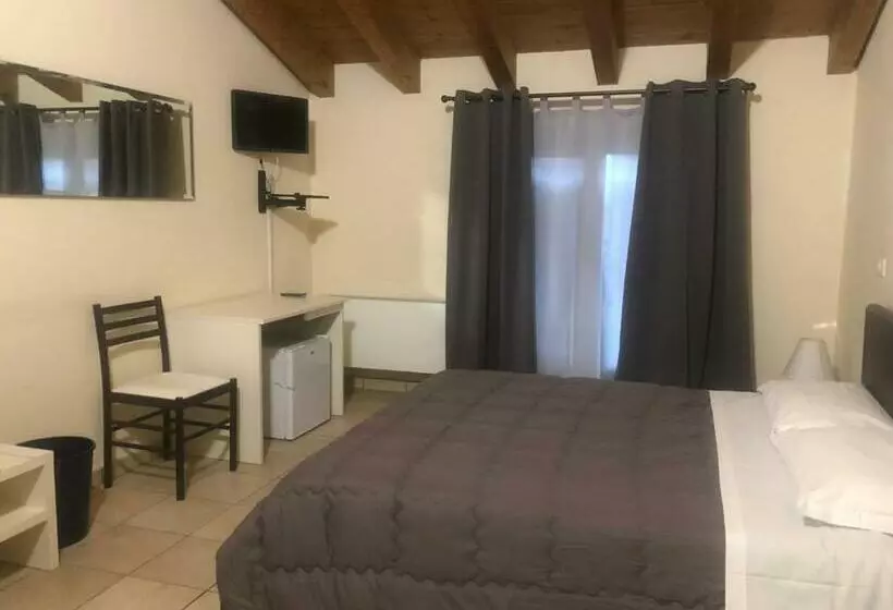 تختخواب و صبحانه Il Borgo