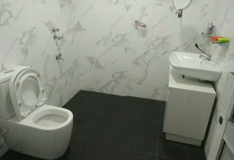 ペンション Himo Guest Inn