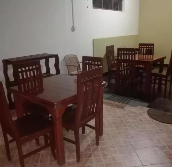 Majatalo Lanka Peter S House