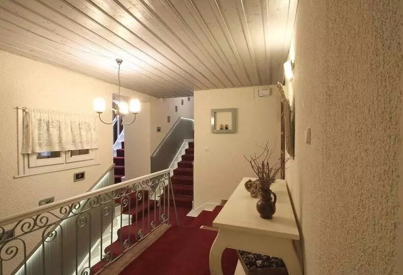 Boutique Hotel Skamnos Arachova