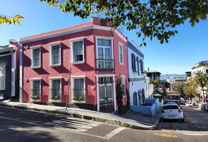 De Waterkant Apartments