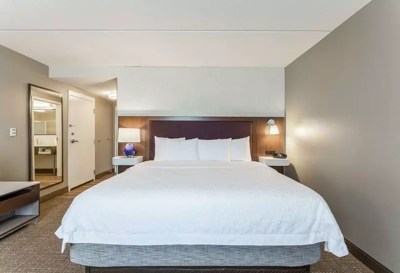 Hampton Inn & Suites Chicagolibertyville