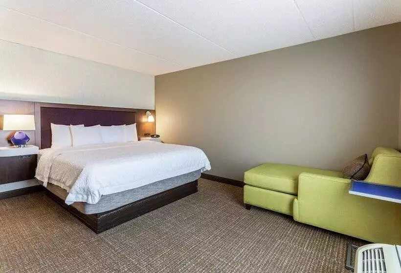 Hampton Inn & Suites Chicagolibertyville