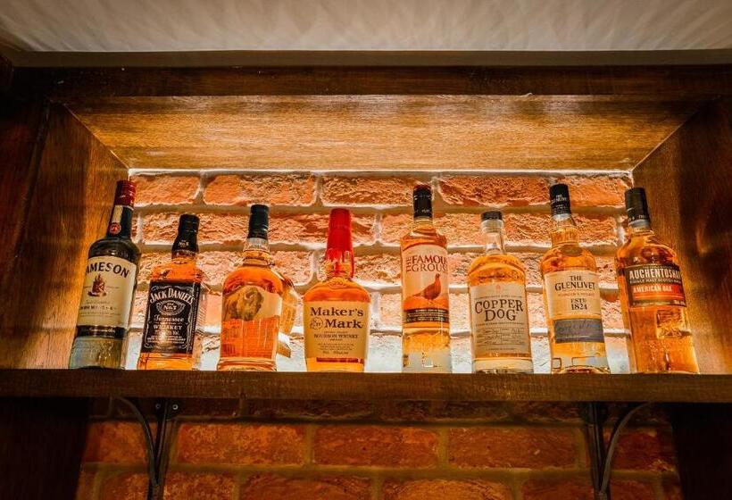 Hotel Abbey Fields By Chef & Brewer Collection