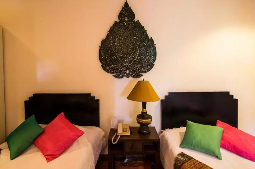 酒店 Ayutthaya Garden River Home