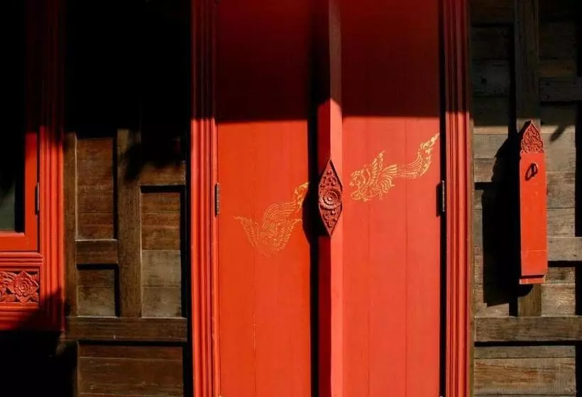 酒店 Ayutthaya Garden River Home