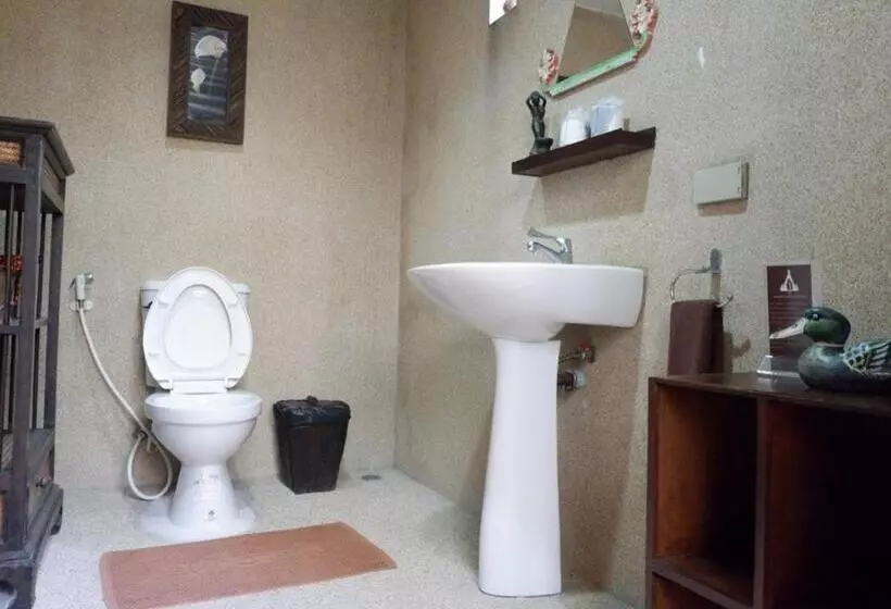 酒店 Ayutthaya Garden River Home