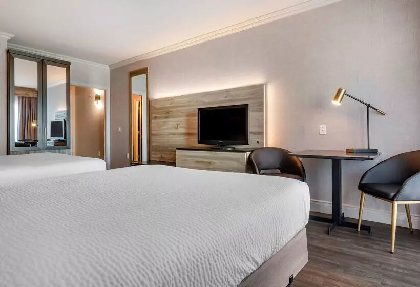 هتل Best Western Plus Edmundston