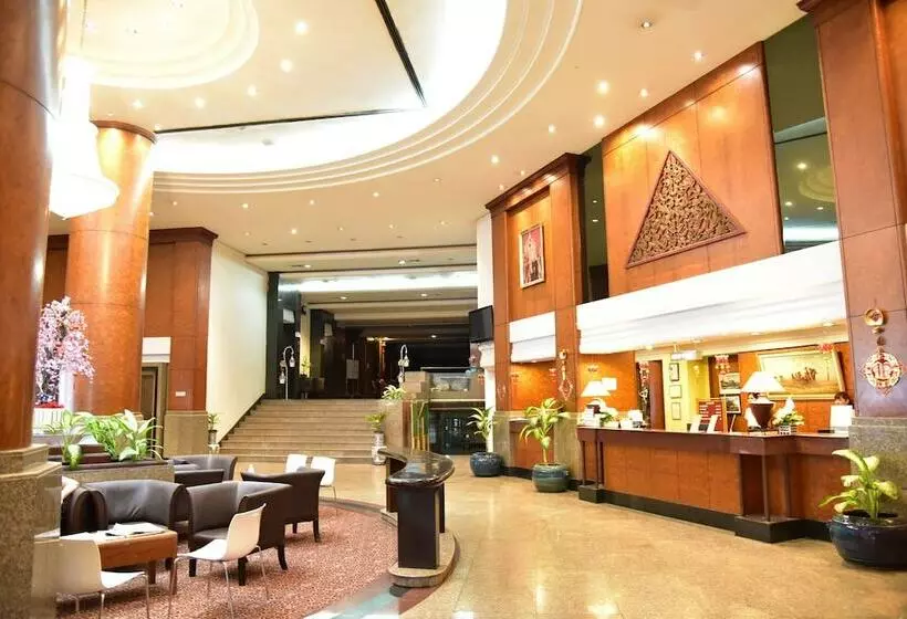 בית מלון כפרי Bp Grand Tower