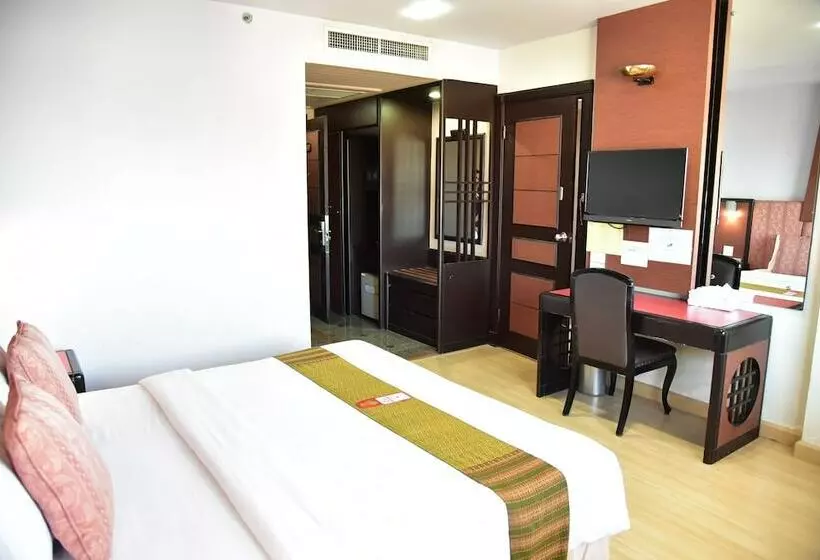 בית מלון כפרי Bp Grand Tower