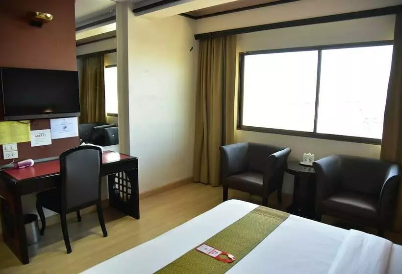 בית מלון כפרי Bp Grand Tower