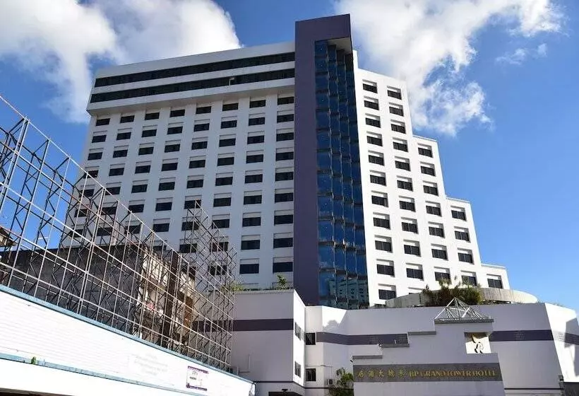 בית מלון כפרי Bp Grand Tower