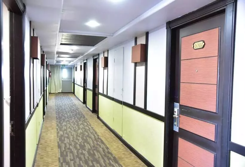 בית מלון כפרי Bp Grand Tower