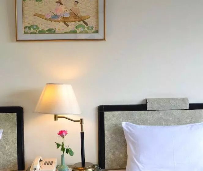 בית מלון כפרי Bp Grand Tower